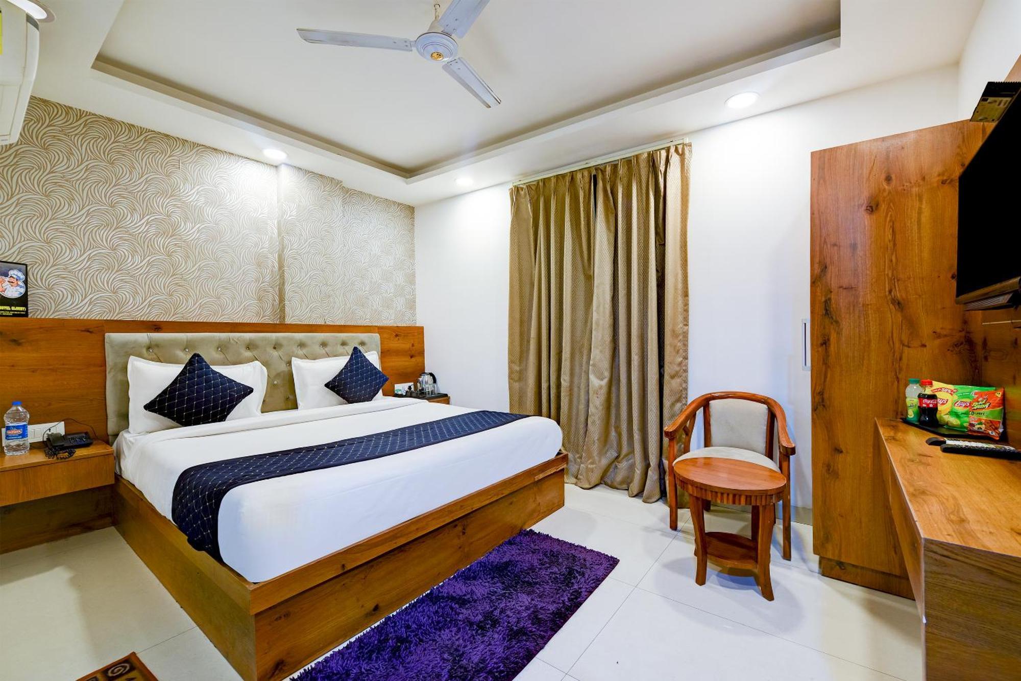Hotel Grand Qubic Near Delhi Airport Új-Delhi Kültér fotó